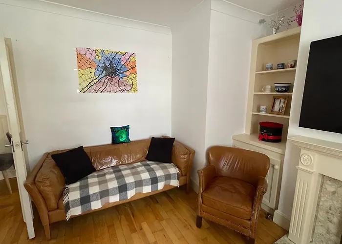 Rooms In Shared House In Kensington